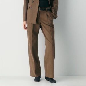 Aritzia Wilfred The Effortless Pant Crepette Brown Tan Pleated Front Trousers